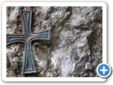 2009-06-24-d18-standing_at_the_cross_roads